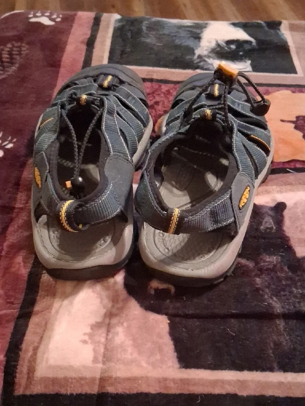 Keen Kids Navy Blue and Yellow Closed-Toe Sandals